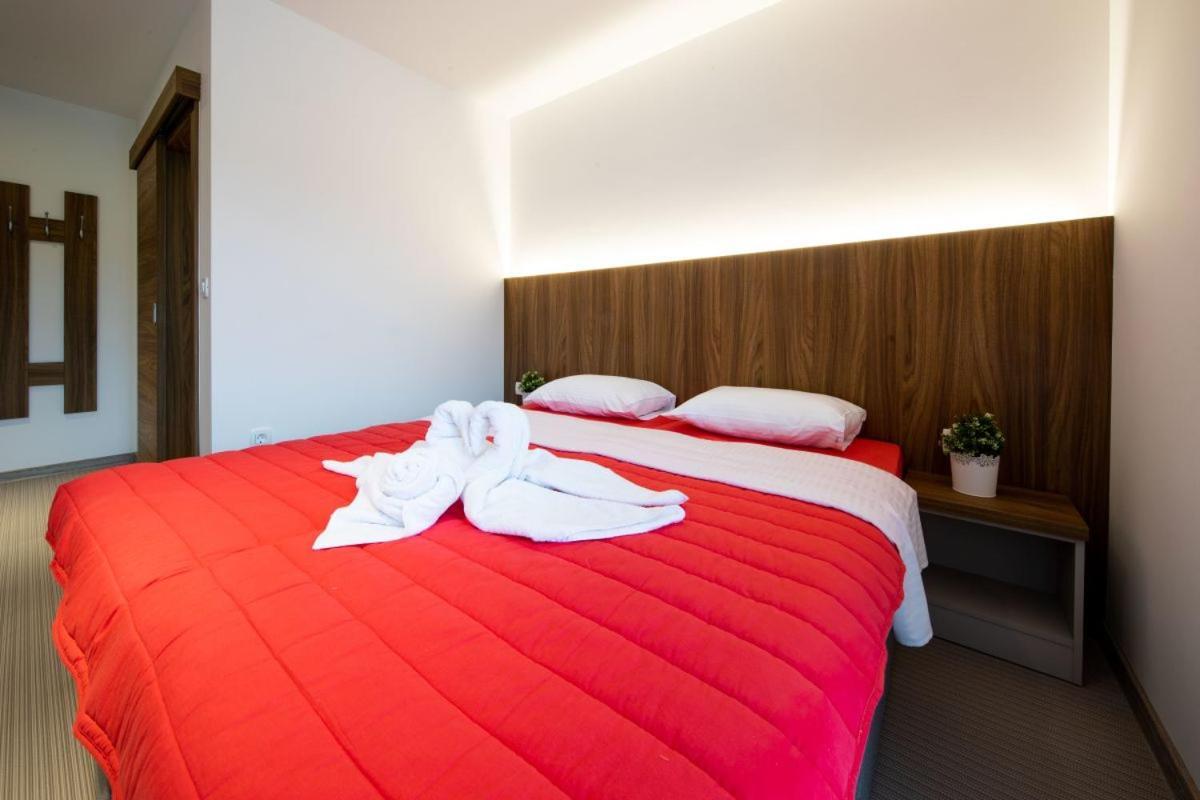 Hotel Gostilna Pugelj Novo Mesto Esterno foto