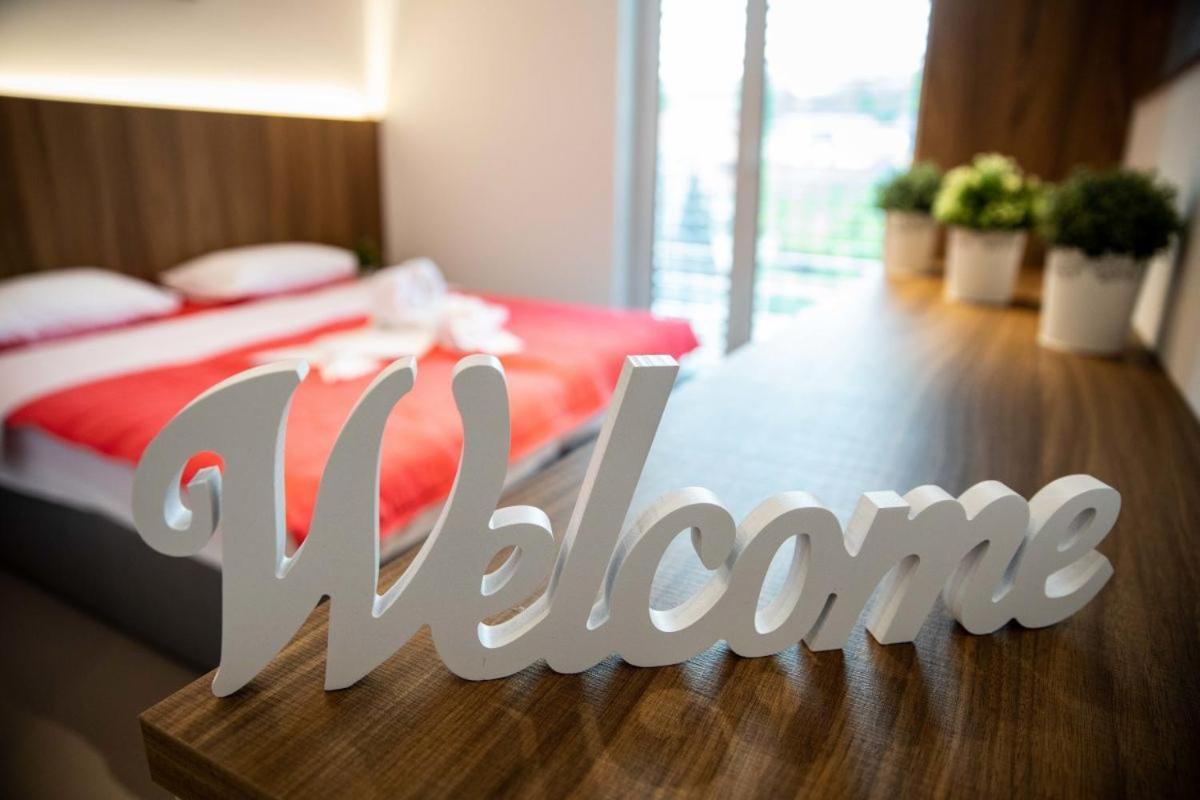 Hotel Gostilna Pugelj Novo Mesto Esterno foto
