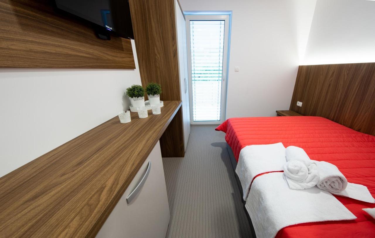 Hotel Gostilna Pugelj Novo Mesto Esterno foto
