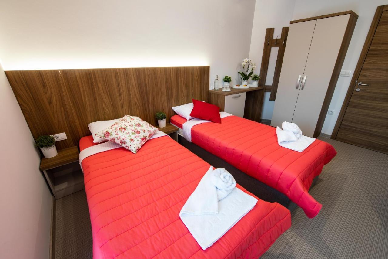 Hotel Gostilna Pugelj Novo Mesto Esterno foto