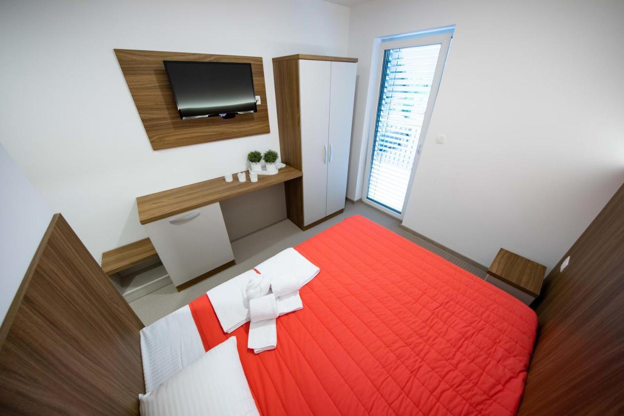 Hotel Gostilna Pugelj Novo Mesto Esterno foto
