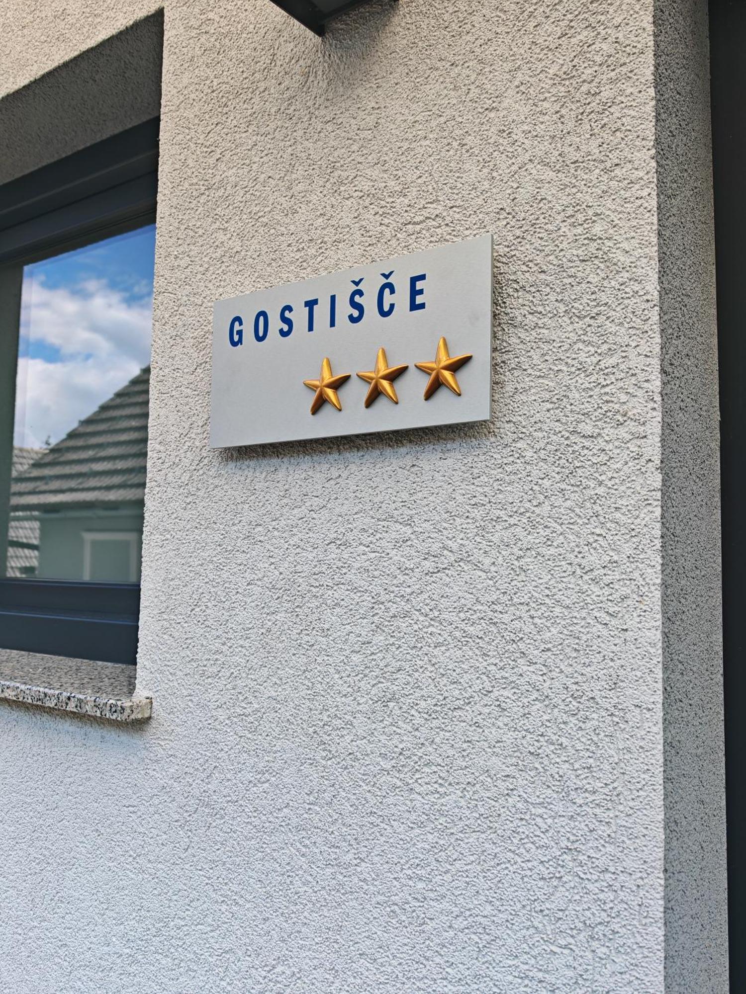 Hotel Gostilna Pugelj Novo Mesto Esterno foto